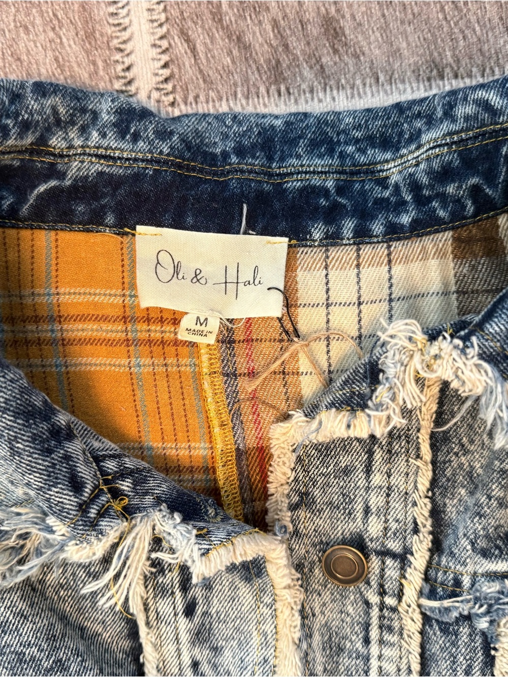 Oli & Hali Distressed Light Blue Denim Jacket with Yellow Plaid Lining Fits M-Xl - Picture 8 of 10